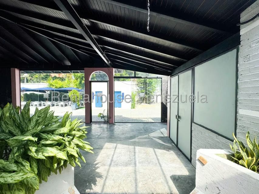 Comercial (Local Comercial) en Alquiler en La Castellana, Distrito Metropolitano - 17