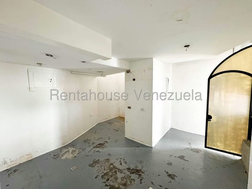 Comercial (Local Comercial) en Alquiler en La Castellana, Distrito Metropolitano - 25