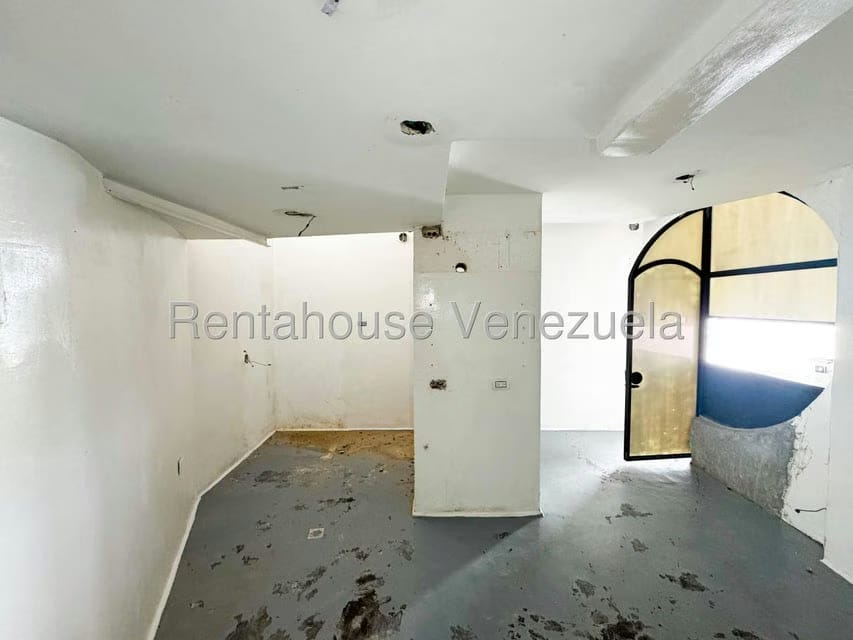 Comercial (Local Comercial) en Alquiler en La Castellana, Distrito Metropolitano - 26