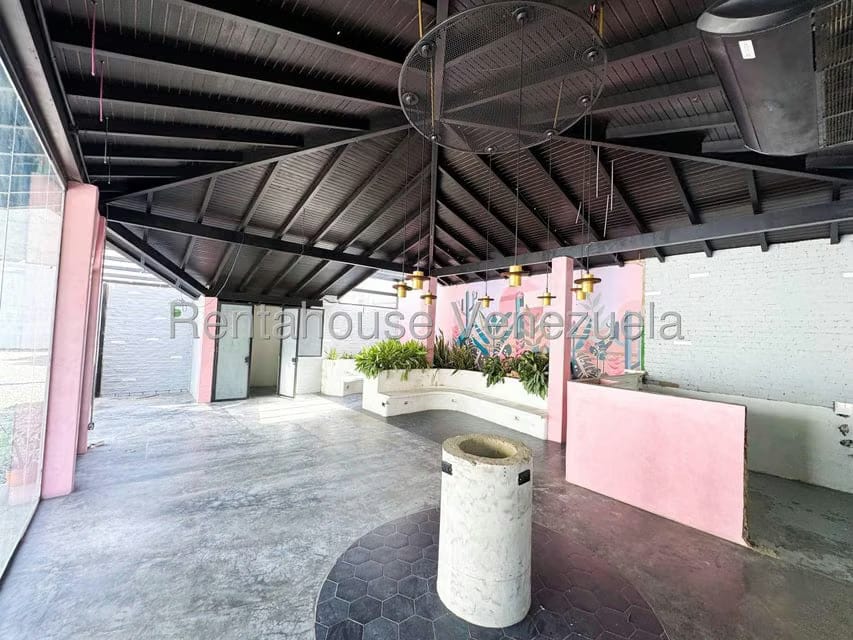 Comercial (Local Comercial) en Alquiler en La Castellana, Distrito Metropolitano - 4