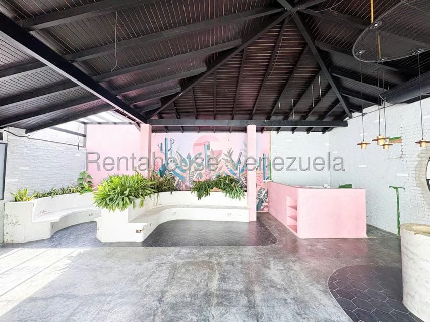 Comercial (Local Comercial) en Alquiler en La Castellana, Distrito Metropolitano - 8