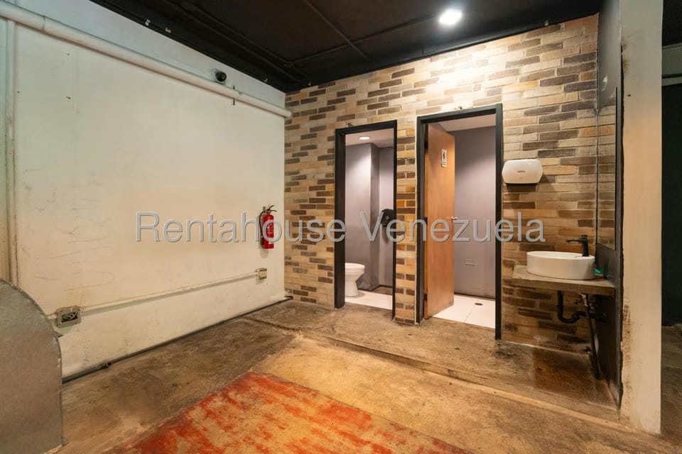 Comercial (Local Comercial) en Venta en Santa Paula, Distrito Metropolitano - 11