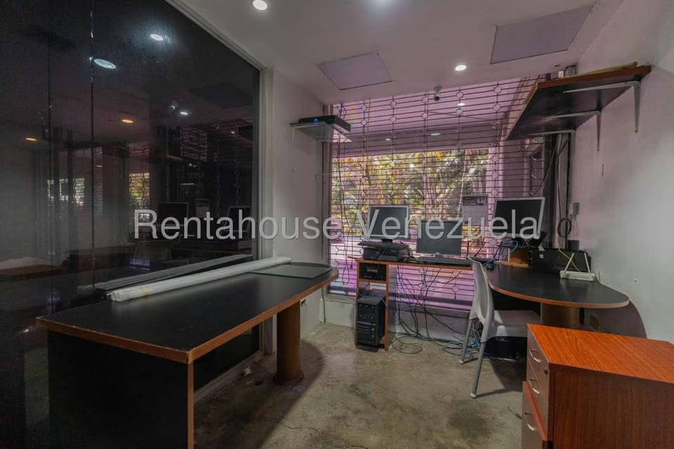 Comercial (Local Comercial) en Venta en Santa Paula, Distrito Metropolitano - 21