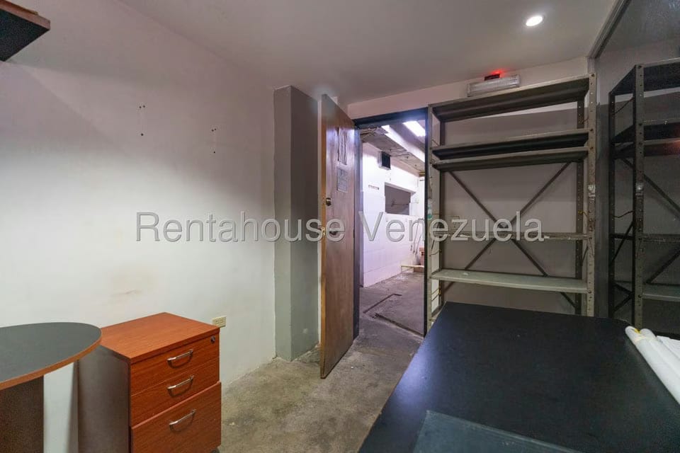 Comercial (Local Comercial) en Venta en Santa Paula, Distrito Metropolitano - 22
