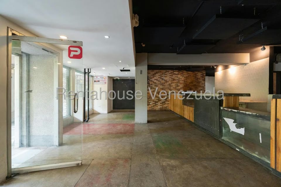 Comercial (Local Comercial) en Venta en Santa Paula, Distrito Metropolitano - 23
