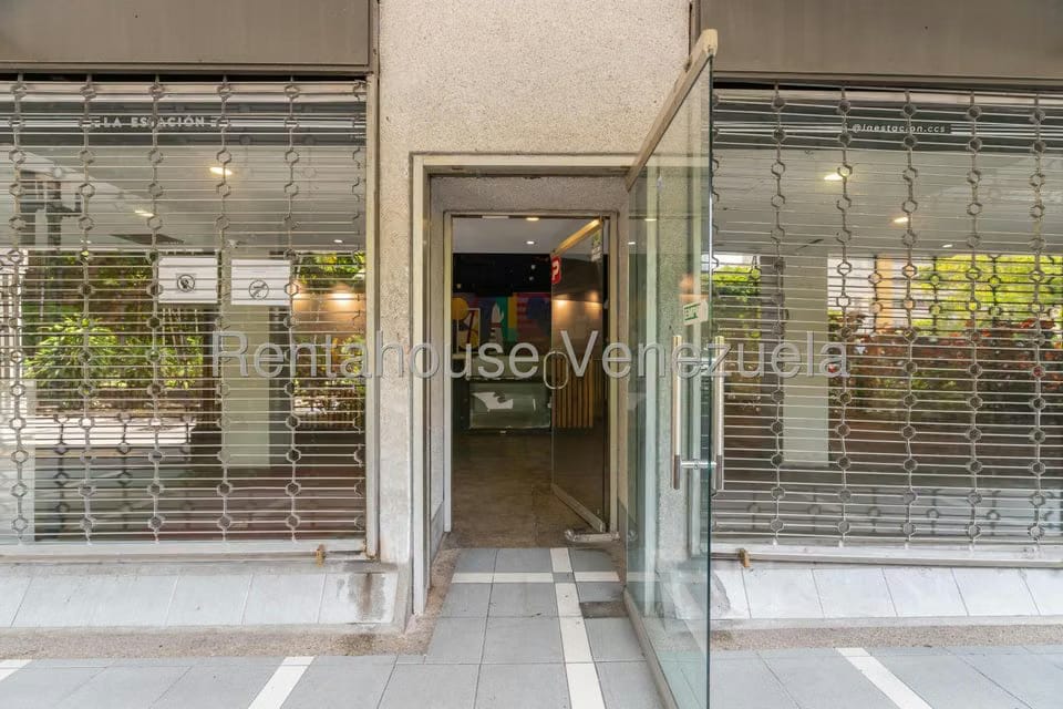Comercial (Local Comercial) en Venta en Santa Paula, Distrito Metropolitano - 24