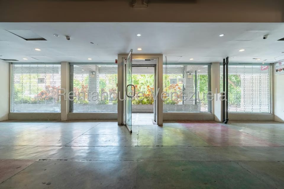 Comercial (Local Comercial) en Venta en Santa Paula, Distrito Metropolitano - 4