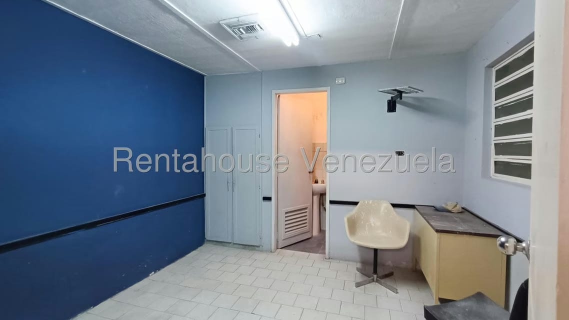 Comercial (Local Comercial) en Alquiler en San Jose de Tarbes, Carabobo - 2
