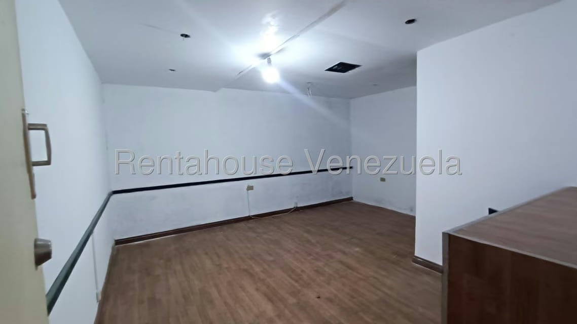 Comercial (Local Comercial) en Alquiler en San Jose de Tarbes, Carabobo - 11