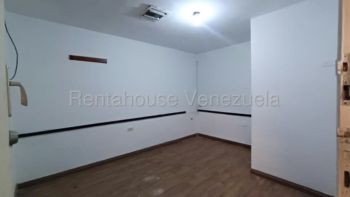 Comercial (Local Comercial) en Alquiler en San Jose de Tarbes, Carabobo - 12