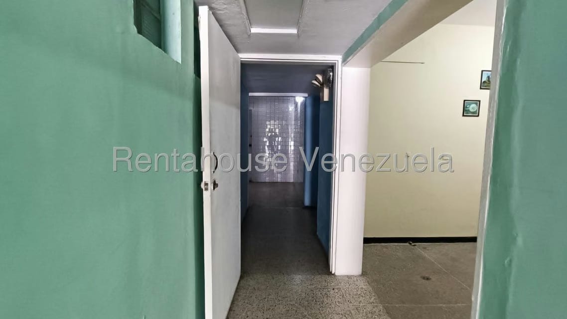 Comercial (Local Comercial) en Alquiler en San Jose de Tarbes, Carabobo - 14