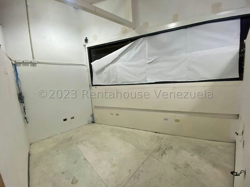 Comercial (Local Comercial) en Alquiler en La Boyera, Distrito Metropolitano - 12