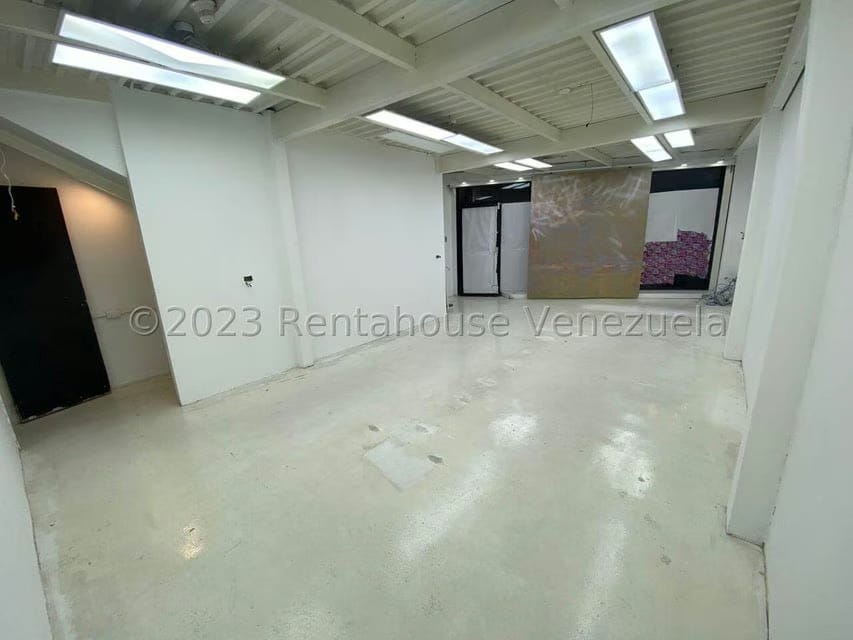 Comercial (Local Comercial) en Alquiler en La Boyera, Distrito Metropolitano - 3