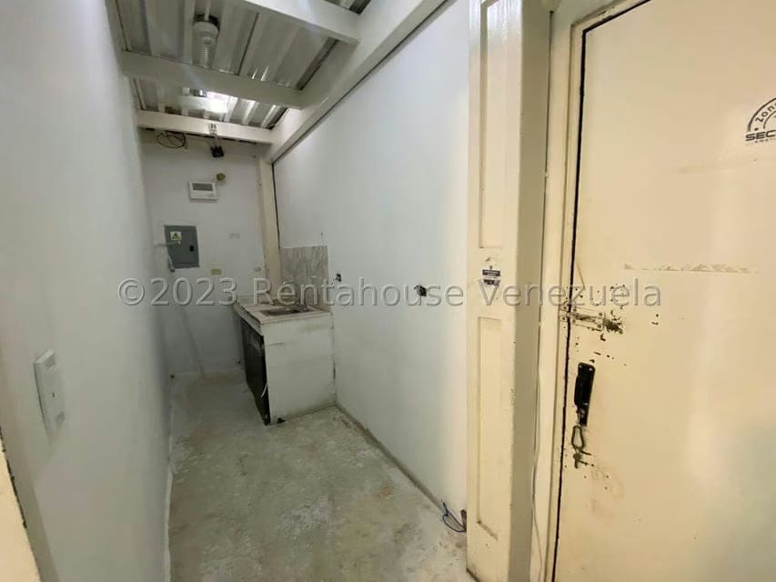 Comercial (Local Comercial) en Alquiler en La Boyera, Distrito Metropolitano - 4
