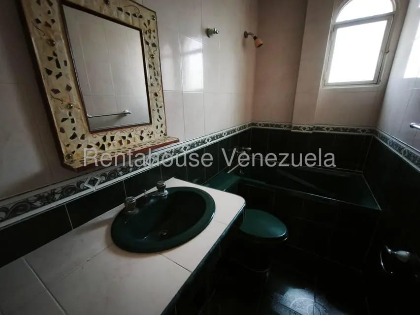 Casa (Duplex) en Venta en Guaracarima, Aragua - 25
