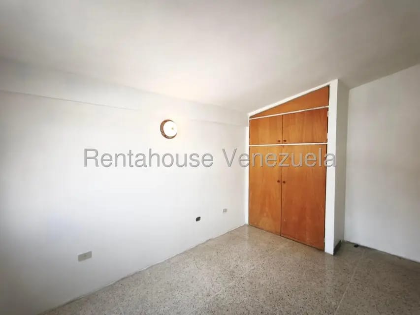 Casa (Duplex) en Venta en Guaracarima, Aragua - 27