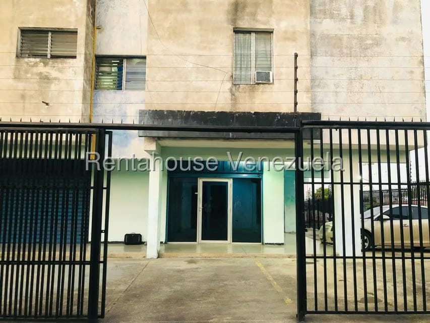 Comercial (Local Comercial) en Alquiler en Los Pinos, Lara - 11