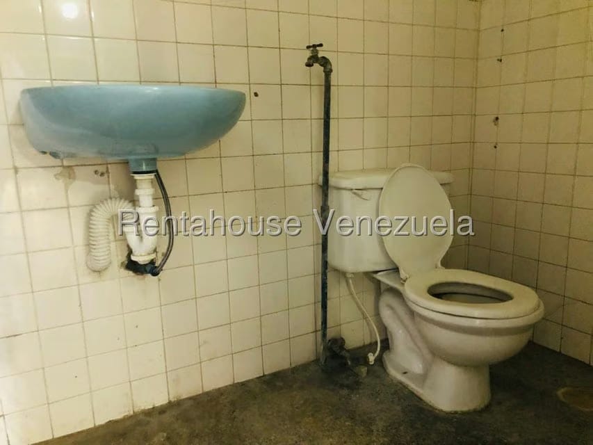 Comercial (Local Comercial) en Alquiler en Los Pinos, Lara - 10