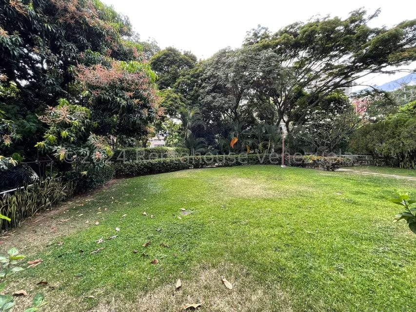 Apartamento (1 Nivel) en Venta en La Florida, Distrito Metropolitano - 23