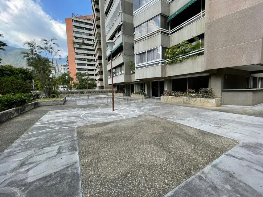 Apartamento (1 Nivel) en Venta en La Florida, Distrito Metropolitano - 25