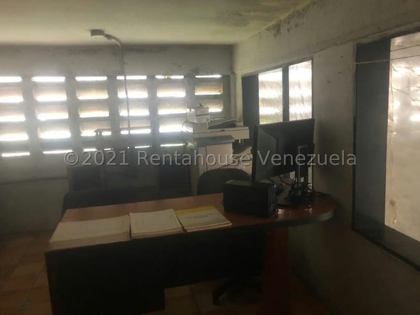 Comercial (Galpon - Deposito) en Venta en Turumo, Distrito Metropolitano - 17