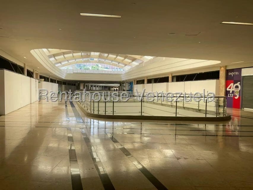 Comercial (Local Comercial) en Alquiler en Los Naranjos del Cafetal, Distrito Metropolitano - 5