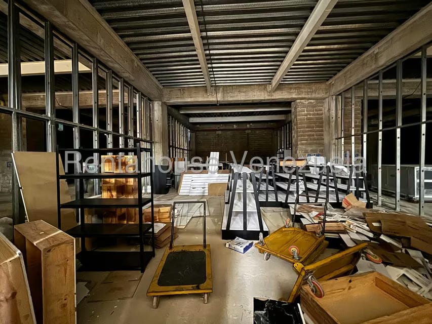 Comercial (Local Comercial) en Alquiler en Los Naranjos del Cafetal, Distrito Metropolitano - 9