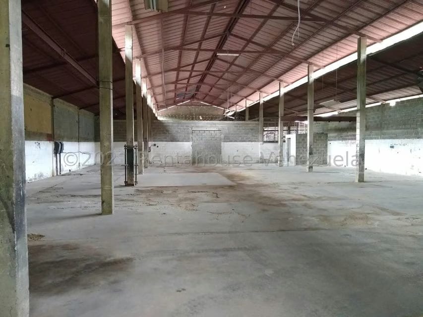 Comercial (Galpon - Deposito) en Venta en Mampote, Miranda - 10