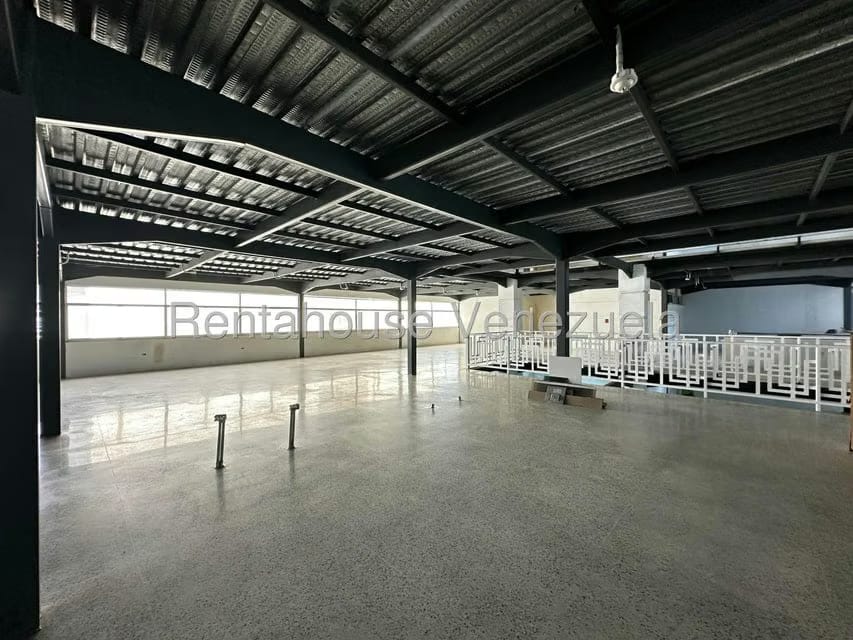 Comercial (Local Comercial) en Alquiler en Parroquia Concepcion, Lara - 12