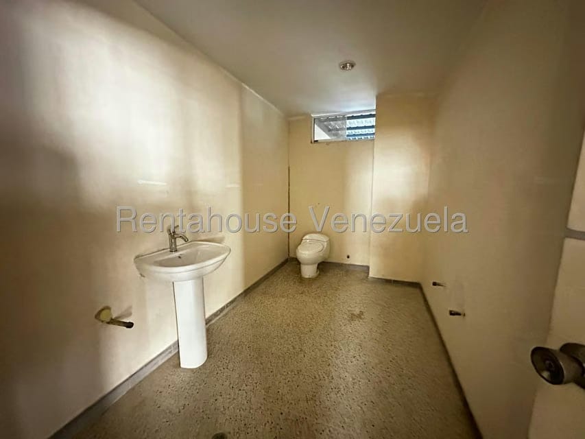 Comercial (Local Comercial) en Alquiler en Parroquia Concepcion, Lara - 17