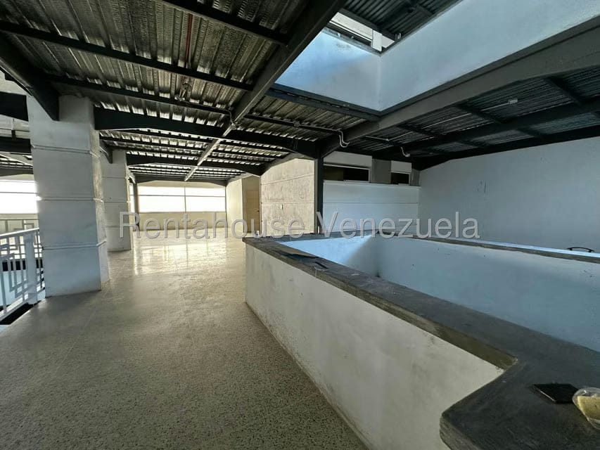 Comercial (Local Comercial) en Alquiler en Parroquia Concepcion, Lara - 29