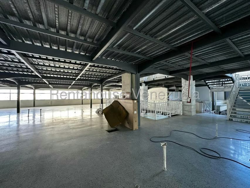 Comercial (Local Comercial) en Alquiler en Parroquia Concepcion, Lara - 5