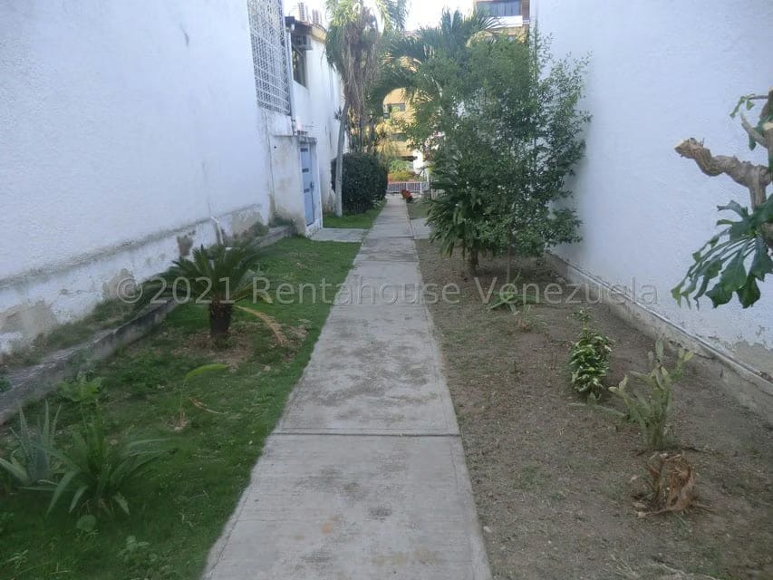 Casa (1 Nivel) en Venta en El Refugio, Miranda - 24