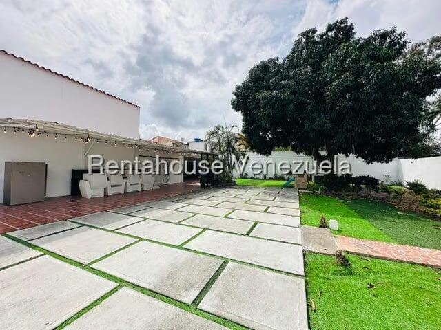 Casa (Duplex) en Alquiler en La Rosaleda, Lara