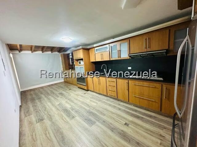 Casa (Duplex) en Alquiler en La Rosaleda, Lara - 6