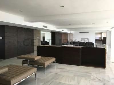 Exclusiva propiedad ubicada en Edificio FIORANO Av. El Milagro. - 3