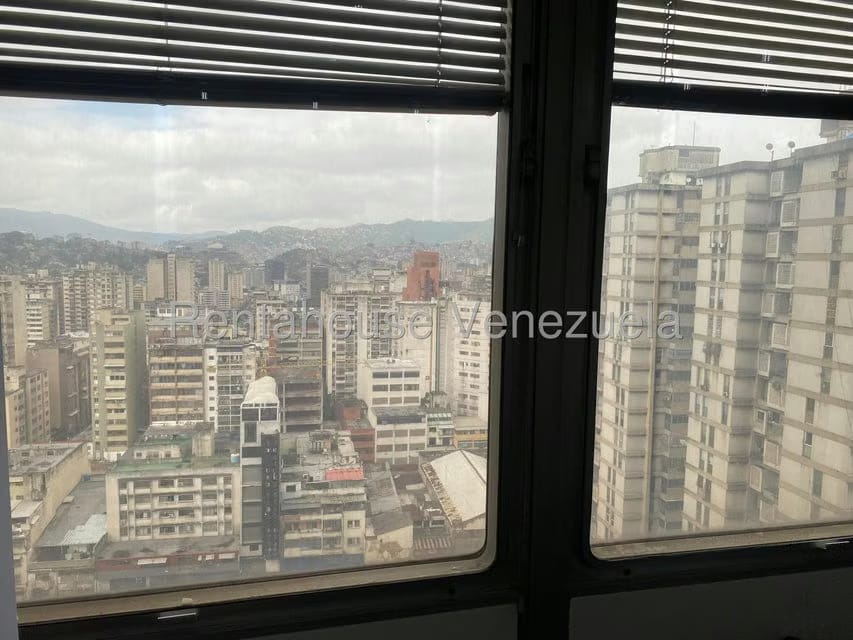 Comercial (Oficina) en Alquiler en Parroquia La Candelaria, Distrito Metropolitano - 14