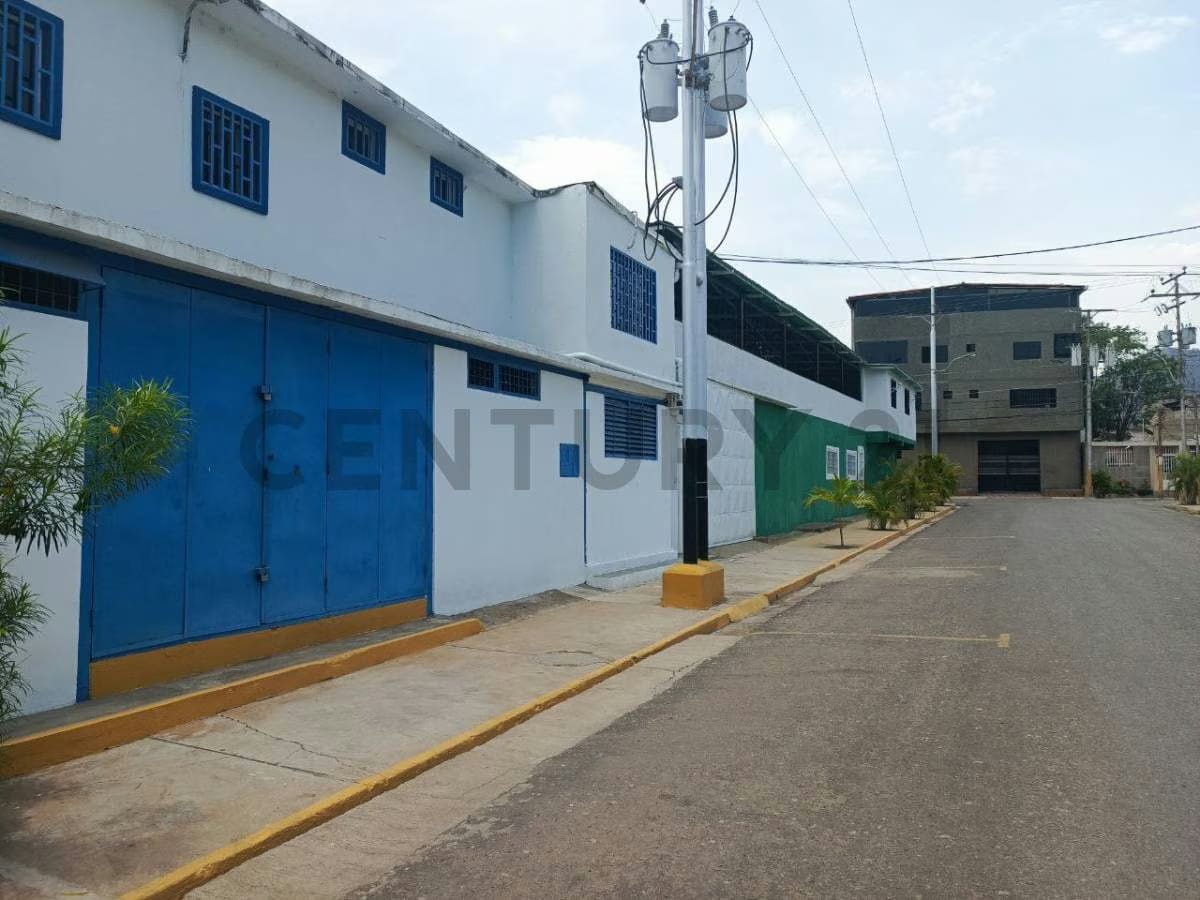 Galpón Comercial y Residencial - 3