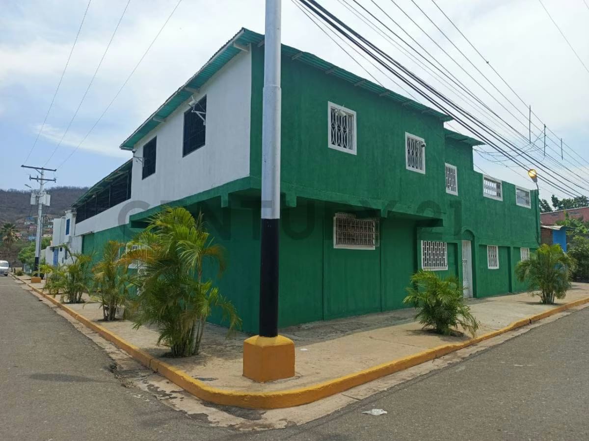 Galpón Comercial y Residencial - 4