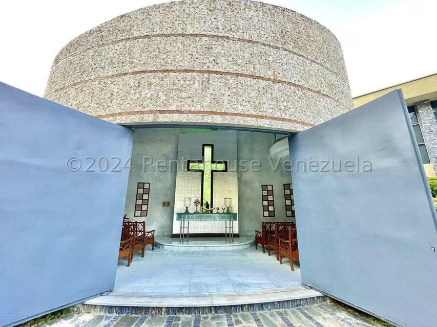 Casa (Multipes Niveles) en Venta en La Trinidad, Distrito Metropolitano - 102