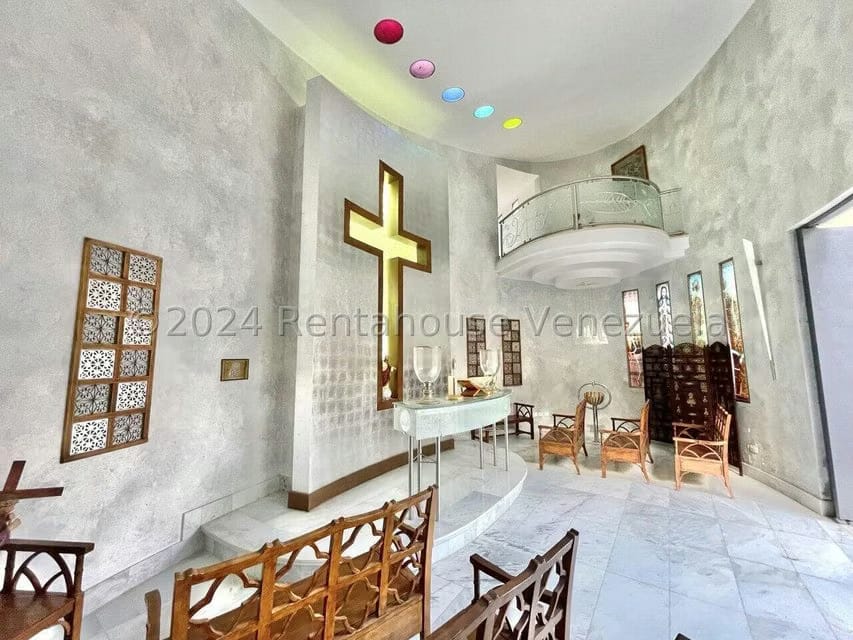 Casa (Multipes Niveles) en Venta en La Trinidad, Distrito Metropolitano - 103