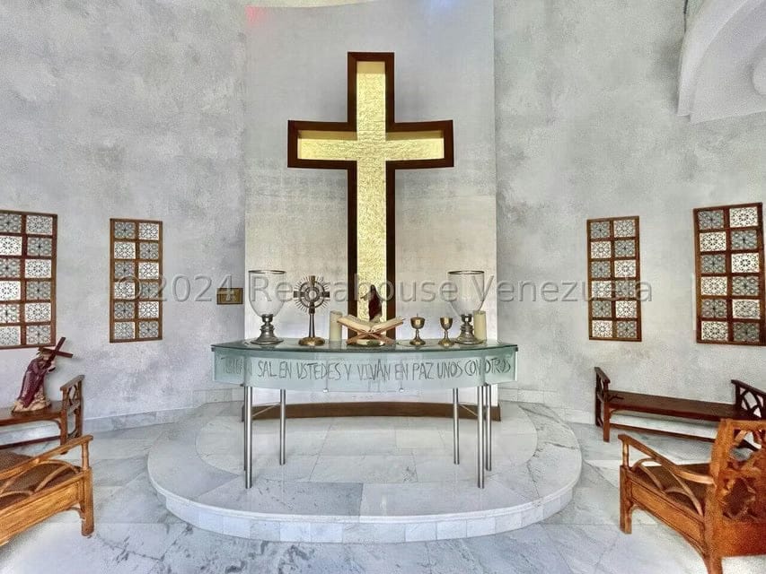 Casa (Multipes Niveles) en Venta en La Trinidad, Distrito Metropolitano - 104