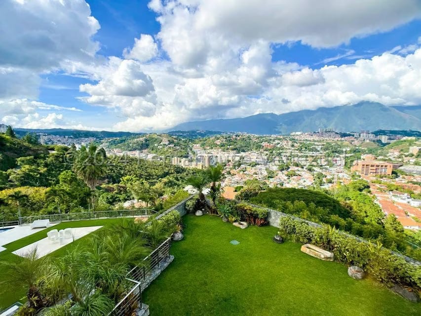 Casa (Multipes Niveles) en Venta en La Trinidad, Distrito Metropolitano - 106