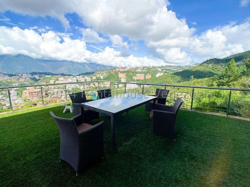 Casa (Multipes Niveles) en Venta en La Trinidad, Distrito Metropolitano - 114