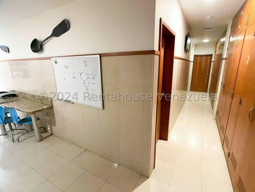 Casa (Multipes Niveles) en Venta en La Trinidad, Distrito Metropolitano - 124