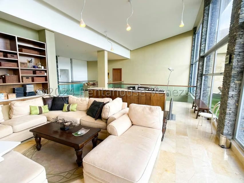 Casa (Multipes Niveles) en Venta en La Trinidad, Distrito Metropolitano - 55