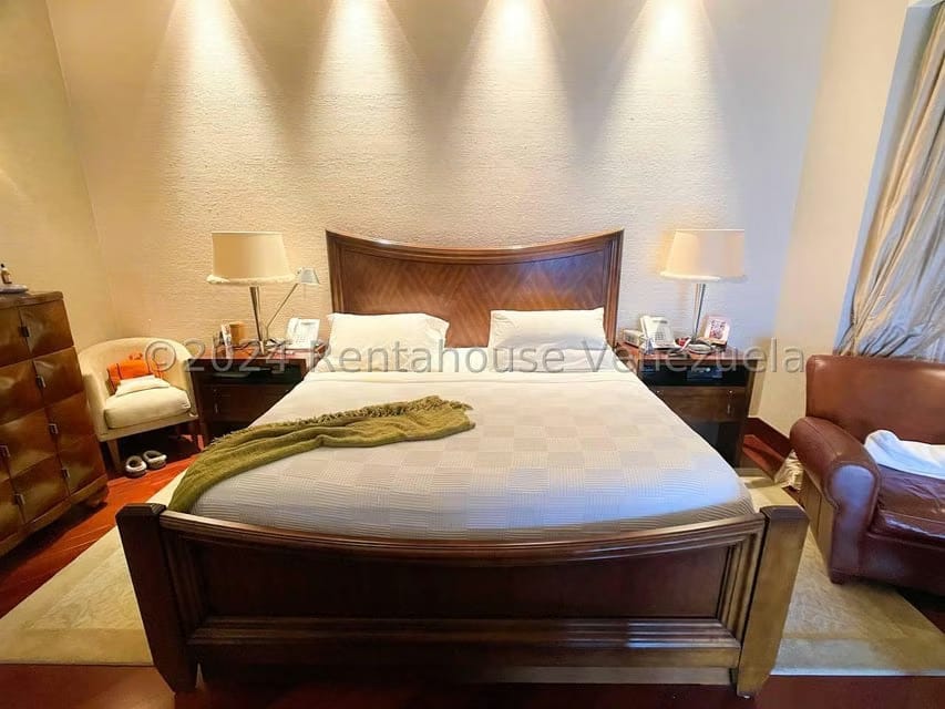 Casa (Multipes Niveles) en Venta en La Trinidad, Distrito Metropolitano - 58