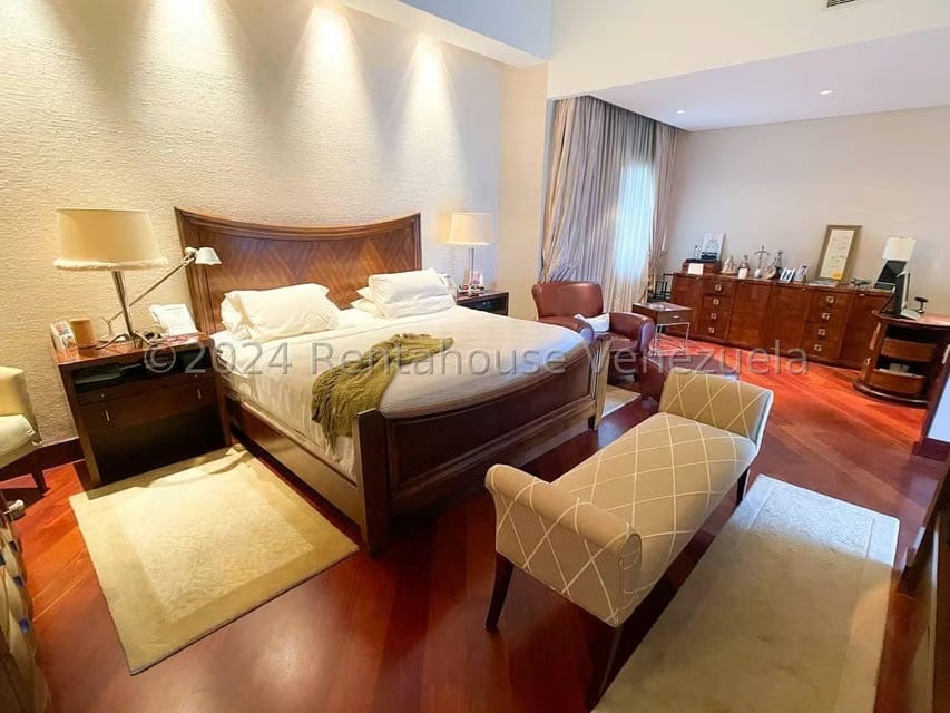 Casa (Multipes Niveles) en Venta en La Trinidad, Distrito Metropolitano - 59