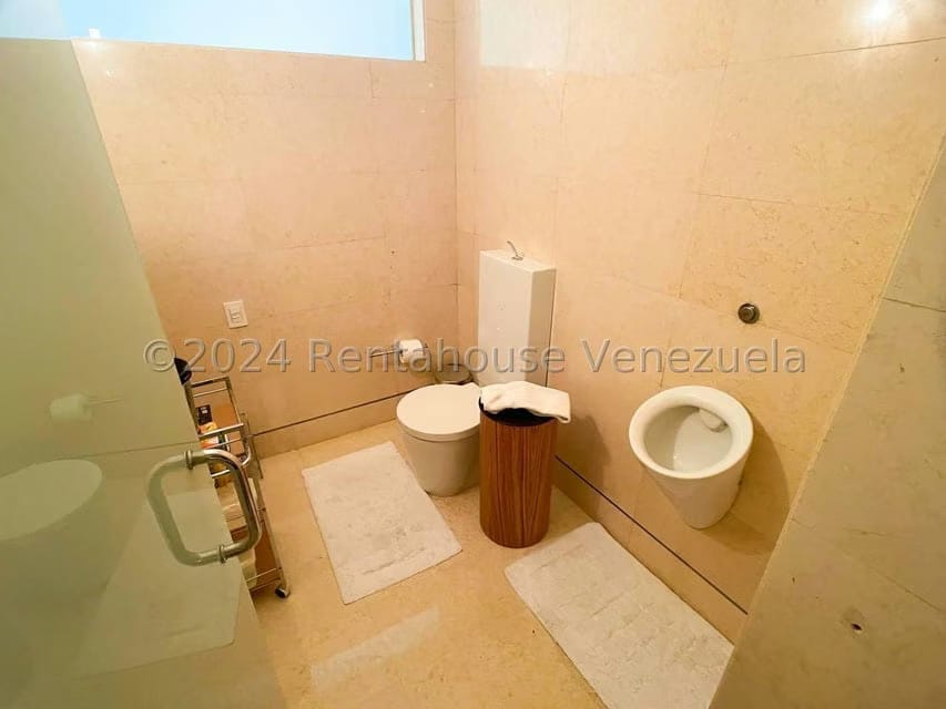 Casa (Multipes Niveles) en Venta en La Trinidad, Distrito Metropolitano - 68
