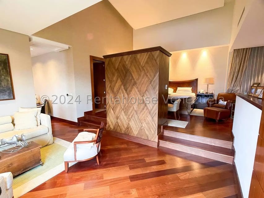 Casa (Multipes Niveles) en Venta en La Trinidad, Distrito Metropolitano - 78